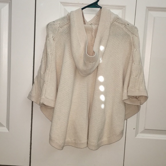 Poncho - Picture 2 of 2